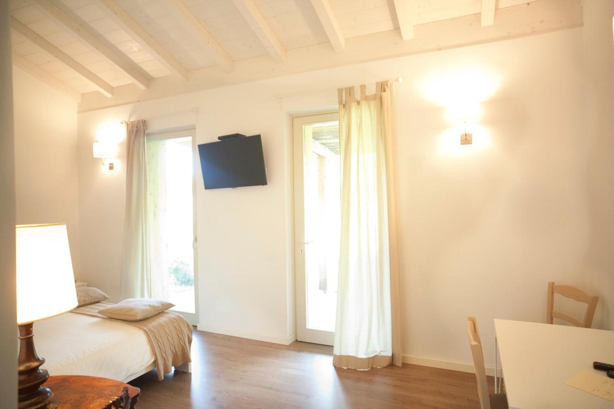 Cascina Borgofrancone Aparthotel Gera Lario Kültér fotó